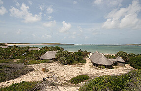 Kiwayu Safari Village
